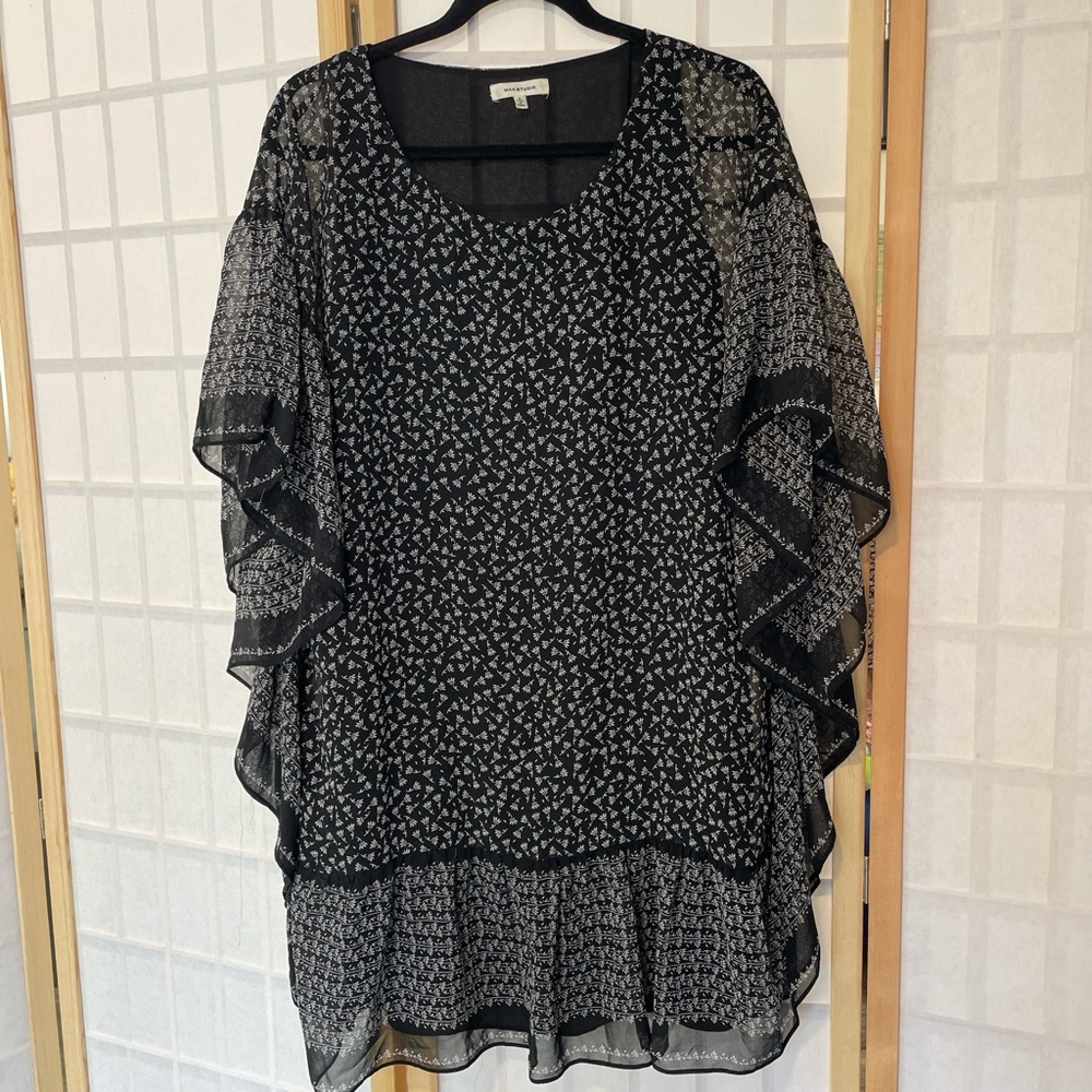 Max Studio Monochrome Floral mini dress